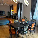 Bay Of Art * 的里雅斯特