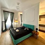 Bay Of Art Apartment