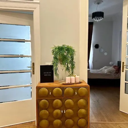 Bay Of Art Apartment *