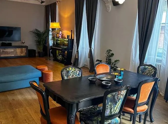 Bay Of Art * Trieste